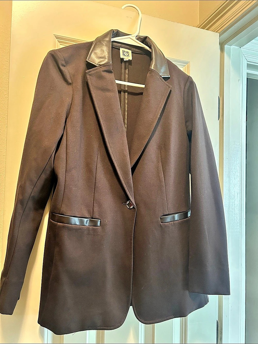 Anne Klein Blazer in Brown Size Small Like New